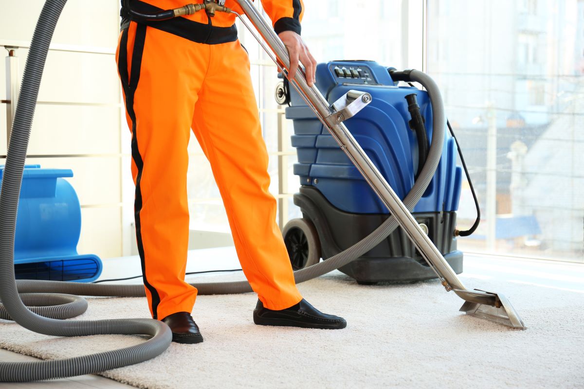 home cleaning service vacuum